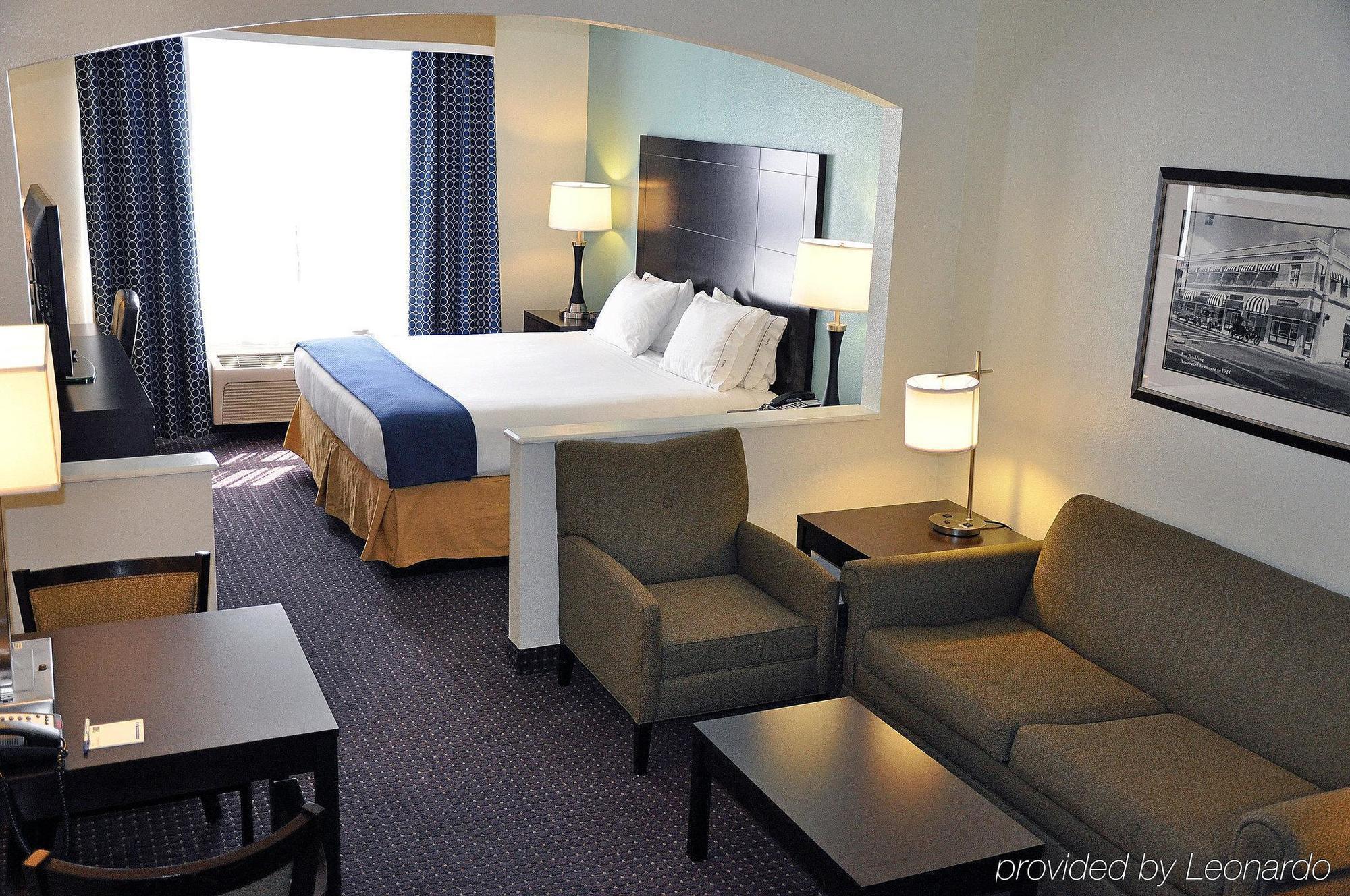 Holiday Inn Express & Suites Plant City By Ihg Exterior foto