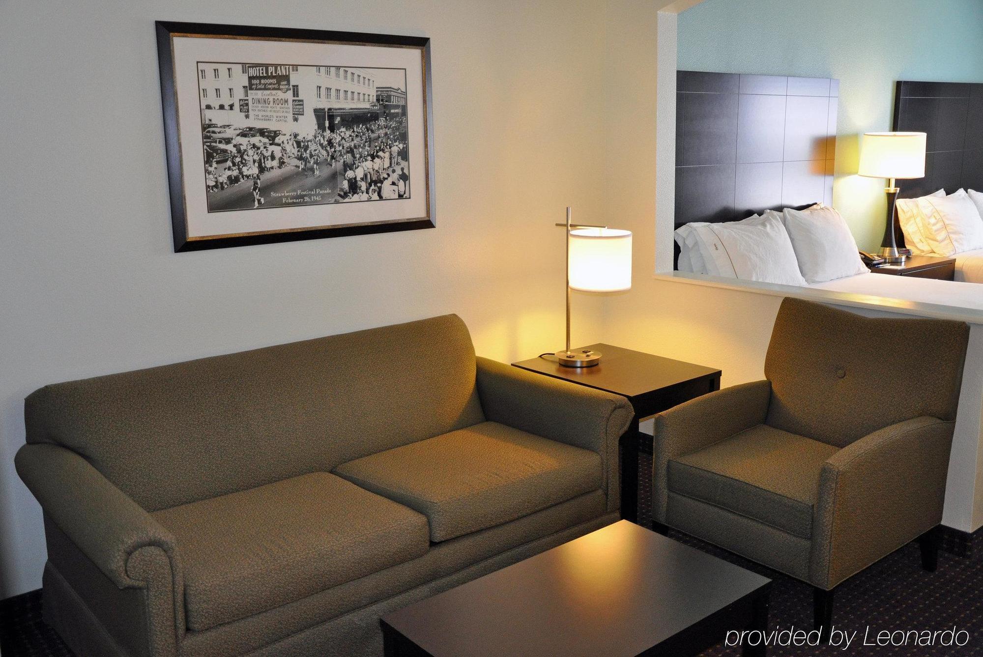 Holiday Inn Express & Suites Plant City By Ihg Exterior foto